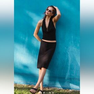 Free People Stylish Black Halter Top

Calypso Set
Style No: 100297548